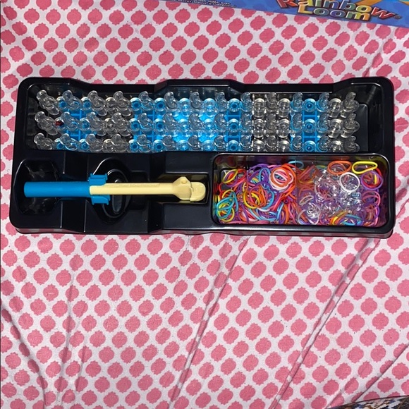Rainbow Loom Rubber Band Crafting Kit - Picture 4 of 5